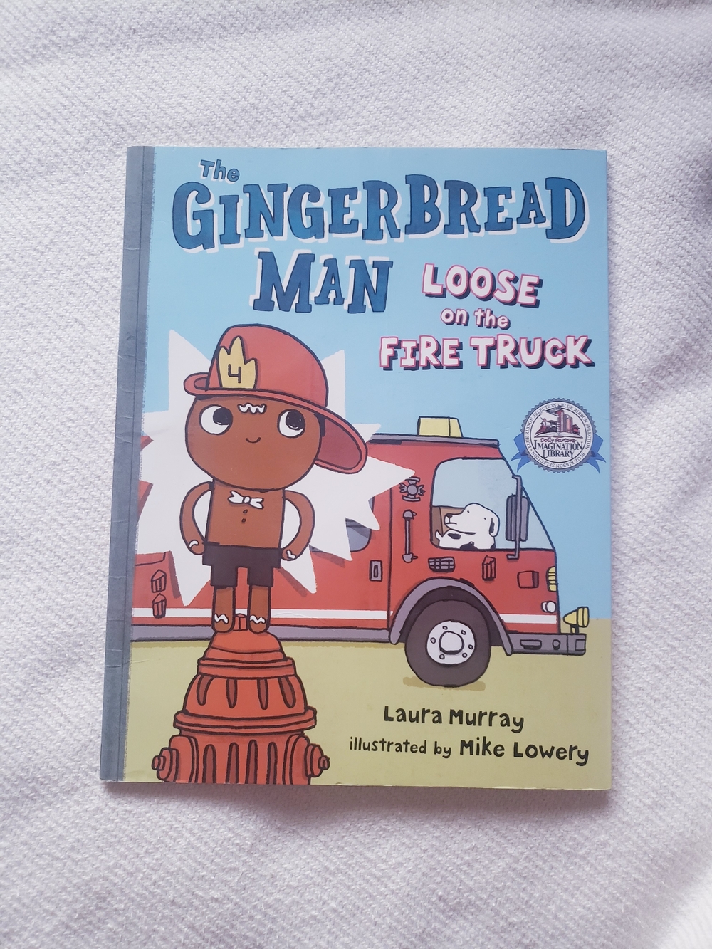 The gingerbread man loose on the fire truck children's book